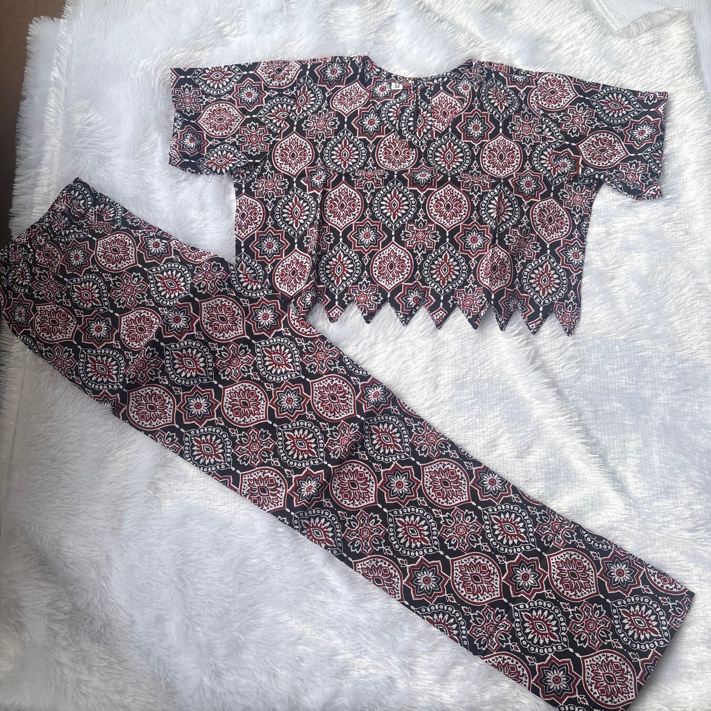 Black mosaic Zig Zag Co-Ord set